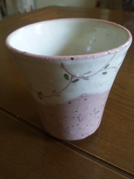 2012春の陶器市やまにさんで買ったカップ.jpg